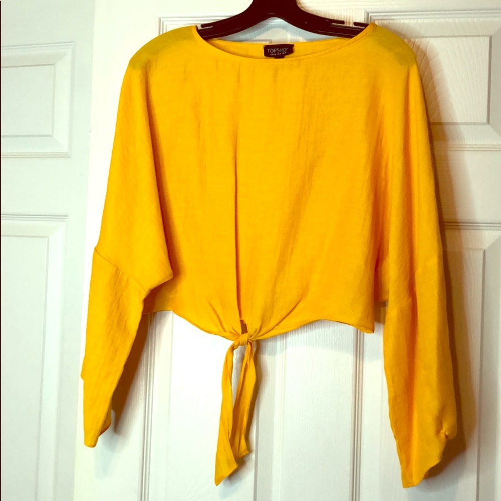 TOPSHOP crop top! 💛